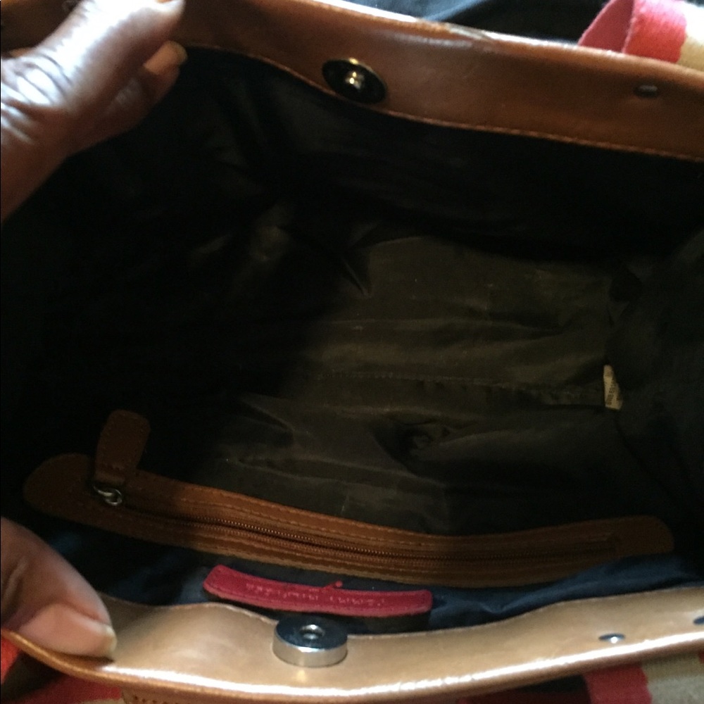 Tommy Hilfiger medium purse - Picture 6 of 8